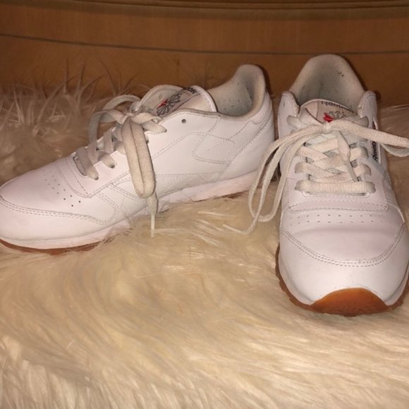 Classic all white Reebok - Picture 2 of 4